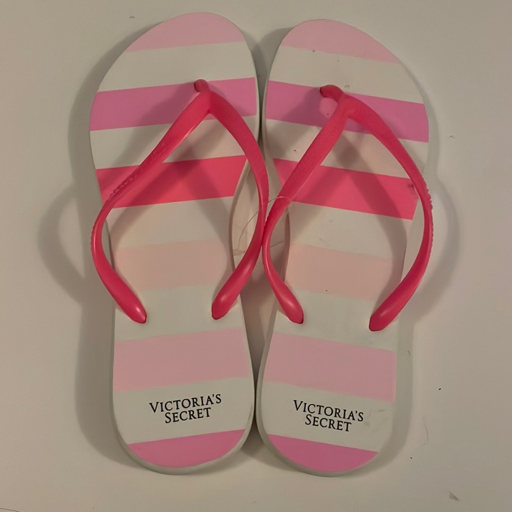 New Victoria’s Secret flip flops